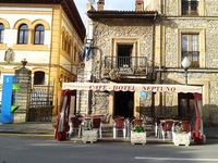 Café Hotel Neptuno en pleno casco histórico